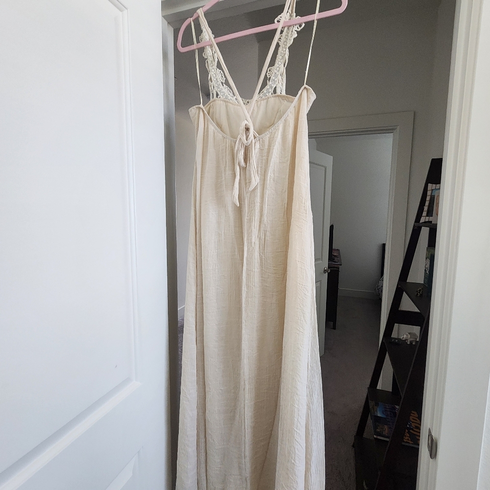 Cream Lace Maxi Dress - Picture 3 of 4